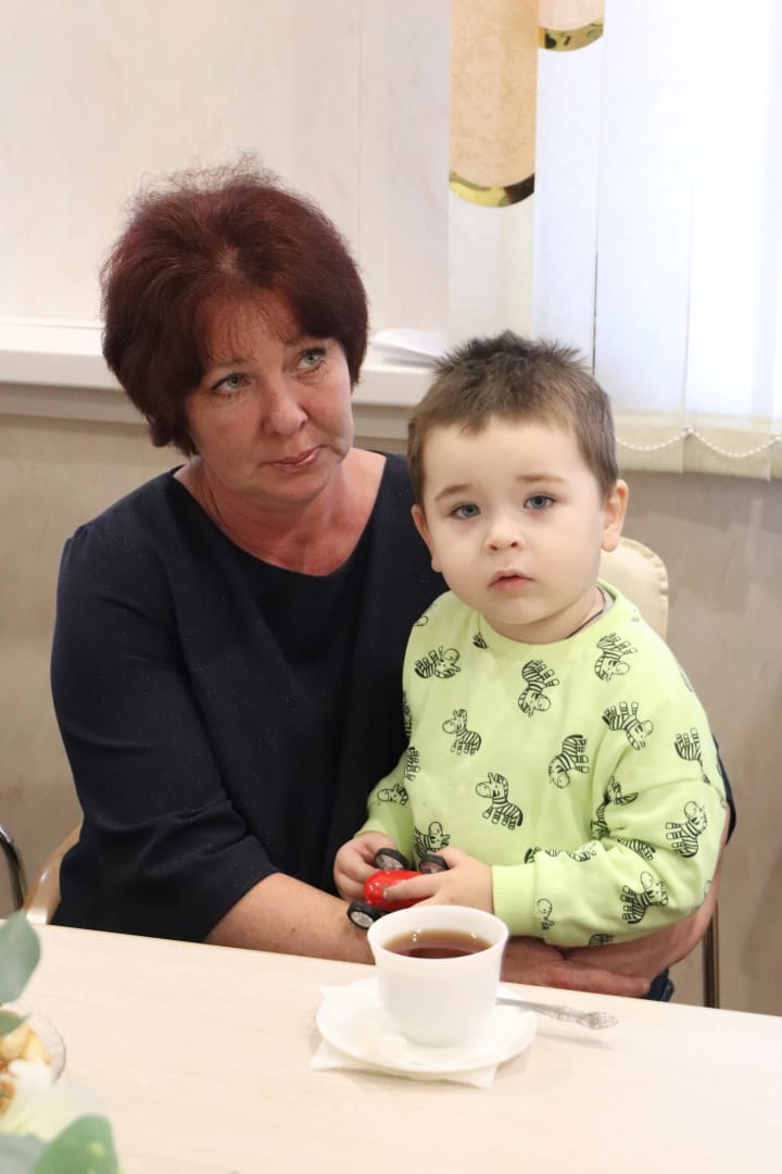 Активом Елецкого районного отделения Союза женщин организована встреча с матерями и жёнами военнослужащих – участников специальной военной операции.