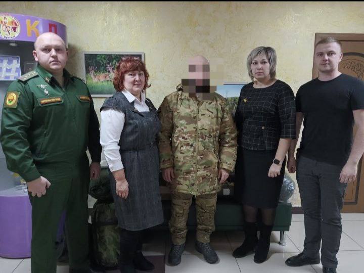 С 24 сентября прошлого года в с. Красное организован сбор помощи мобилизованным землякам и их семьям