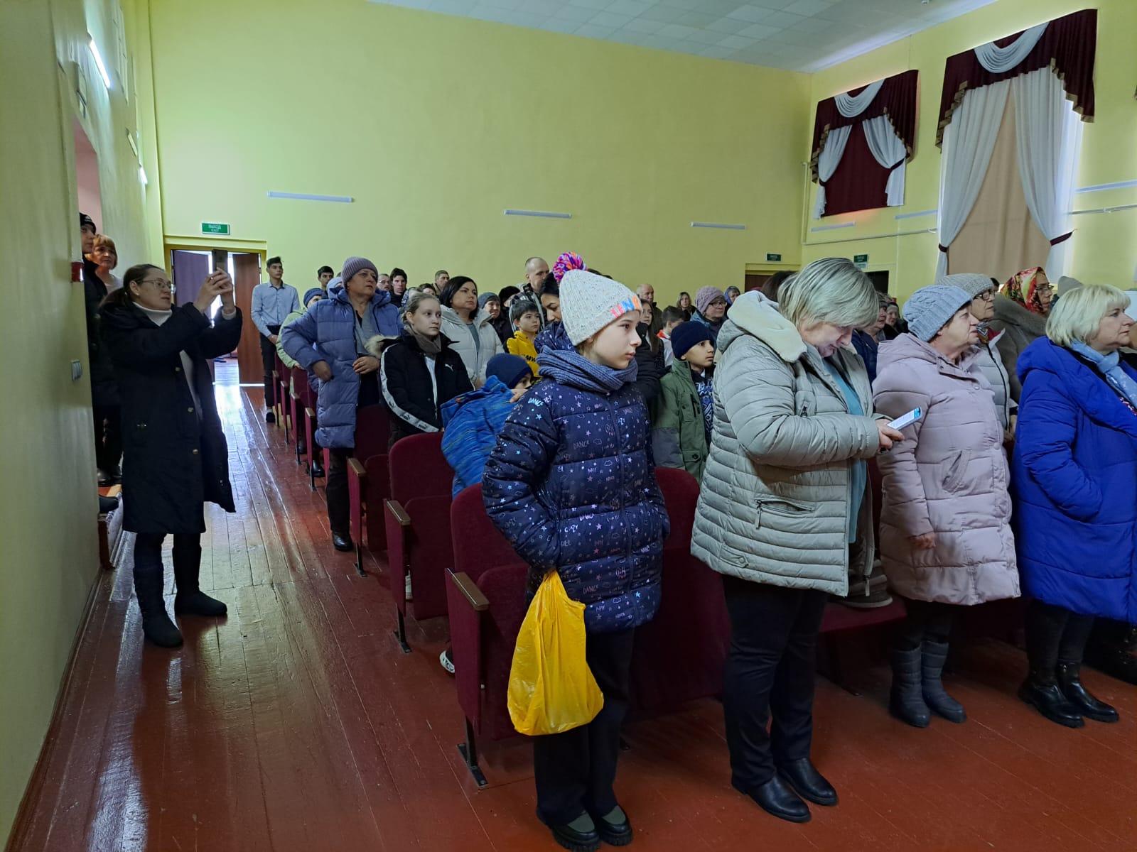 "НАРОД И АРМИЯ ЕДИНЫ!"