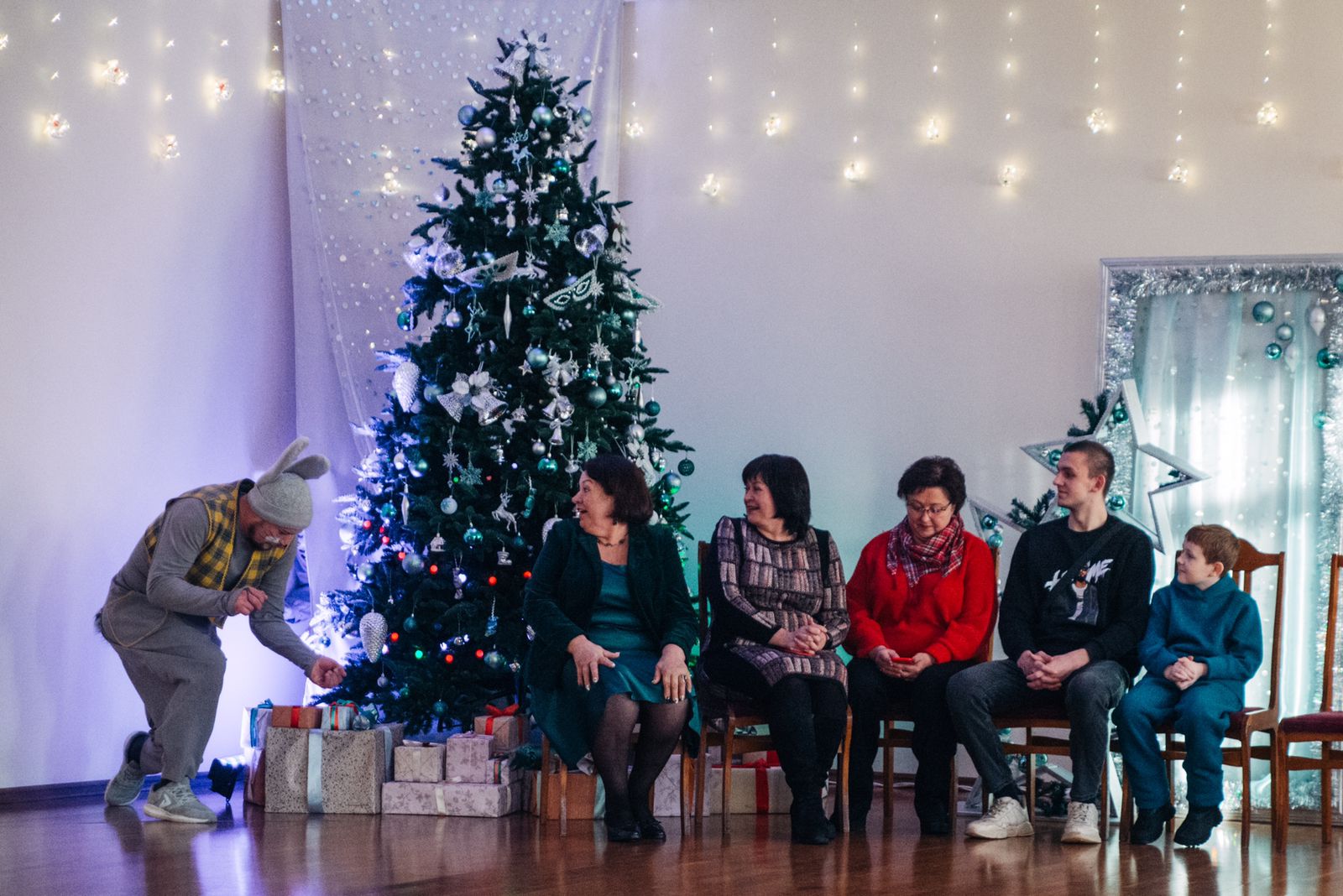 По сложившейся традиции женсовет города Ельца вот уже в четвертый раз организовал Рождественскую елку добра