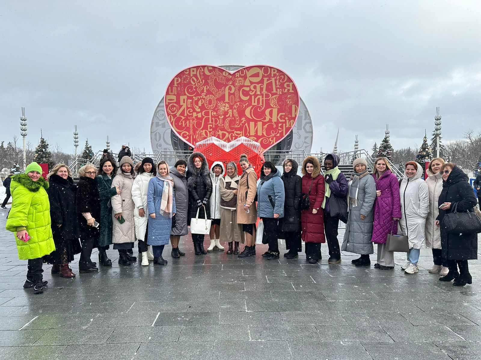 На стенде Липецкой области в рамках работы Международной выставки-форума «Россия» на ВДНХ проходят дни Добровского округа