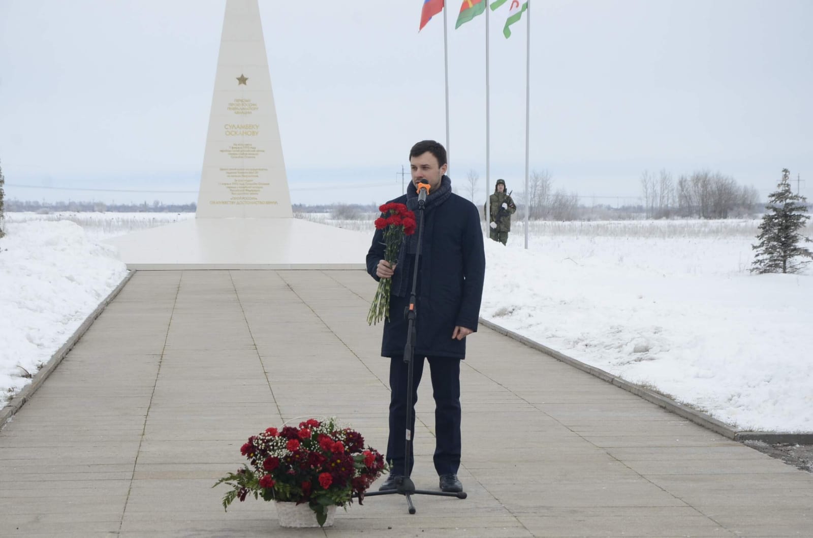 7 февраля,ровно 32 года назад при исполнении служебного воинского долга погиб военный летчик Суламбек Сусаркулович Осканов