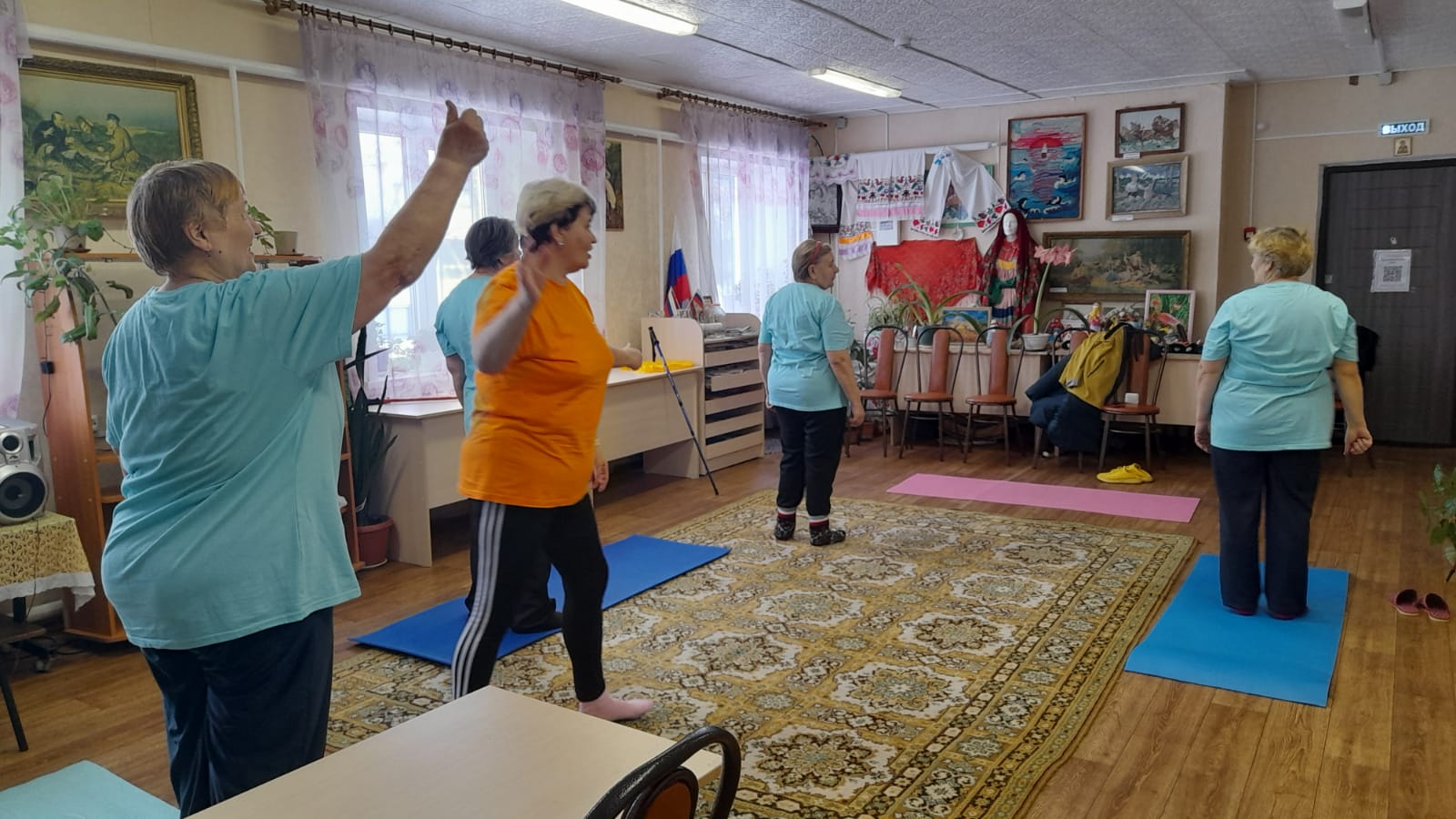 В Поройском сельской библиотеке проходят занятия с людьми серебряного возраста по оздоровительной дыхательной гимнастике