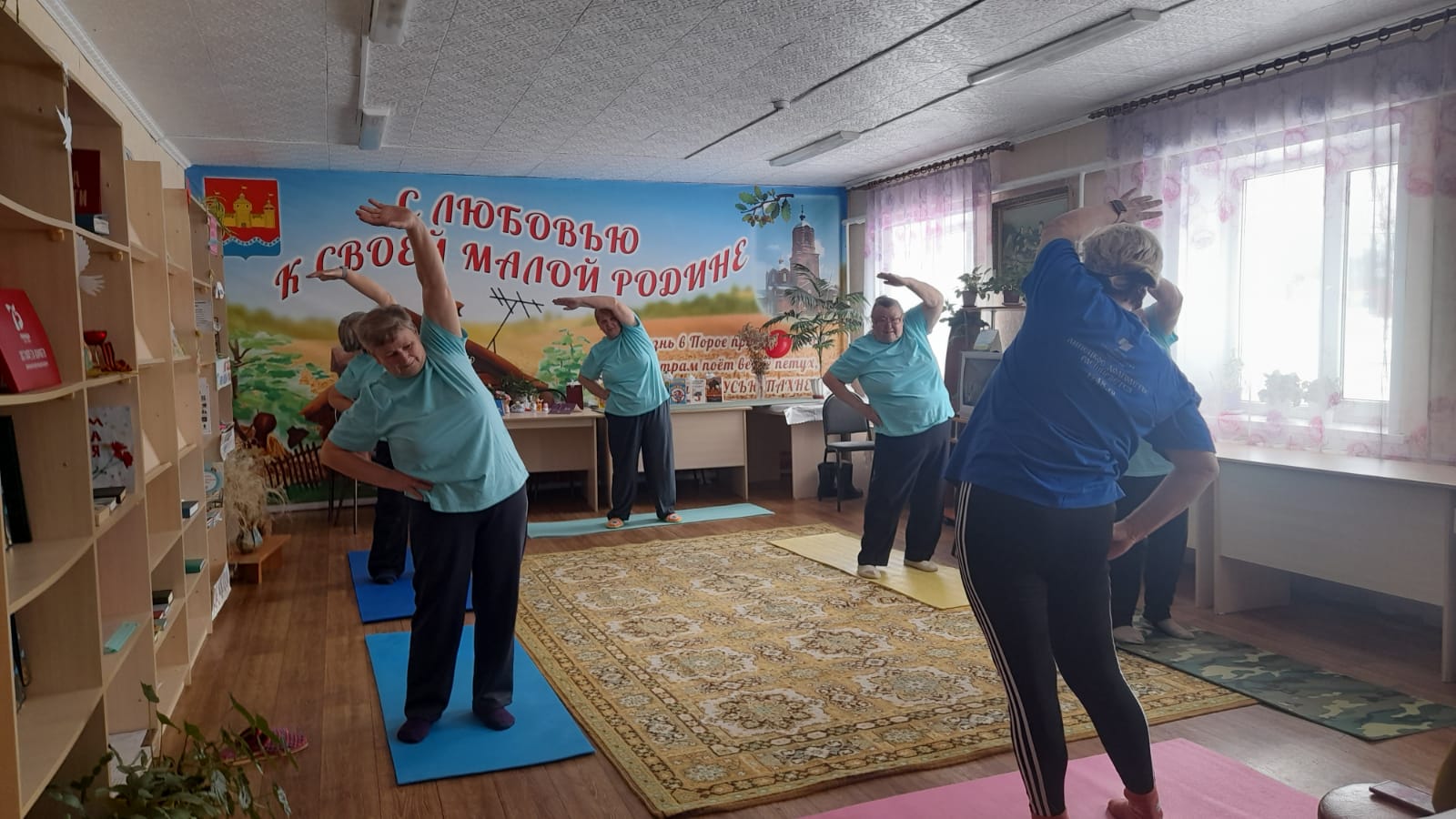 В Поройском сельской библиотеке проходят занятия с людьми серебряного возраста по оздоровительной дыхательной гимнастике
