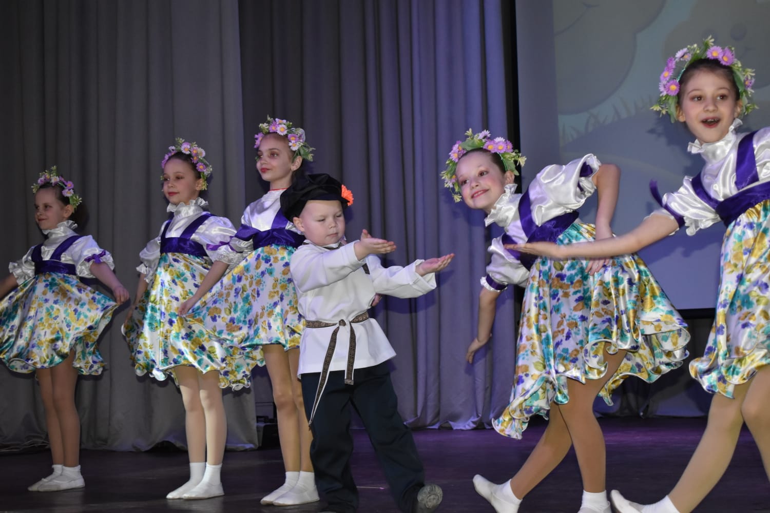 Торжественное мероприятие, посвященное Международному женскому дню, состоялось в Межпоселенческом ДК села Доброе.