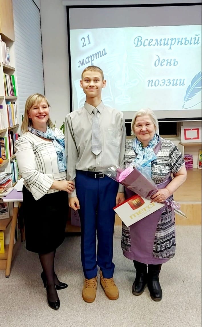 На прошлой неделе в библиотеке «Социальной» прошла творческая встреча поэтессы Татьяны Дерр