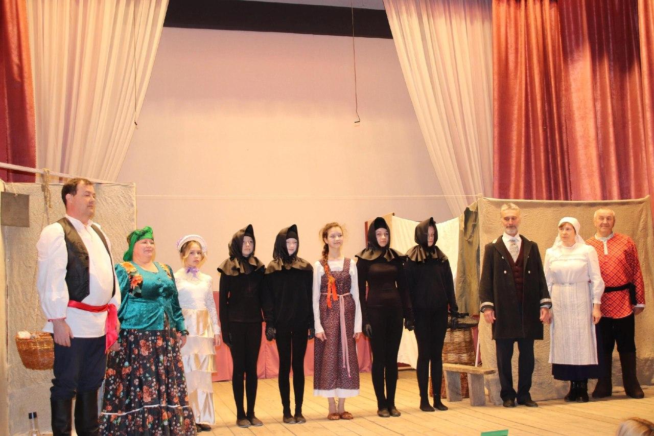 День театра отмечается 27 марта