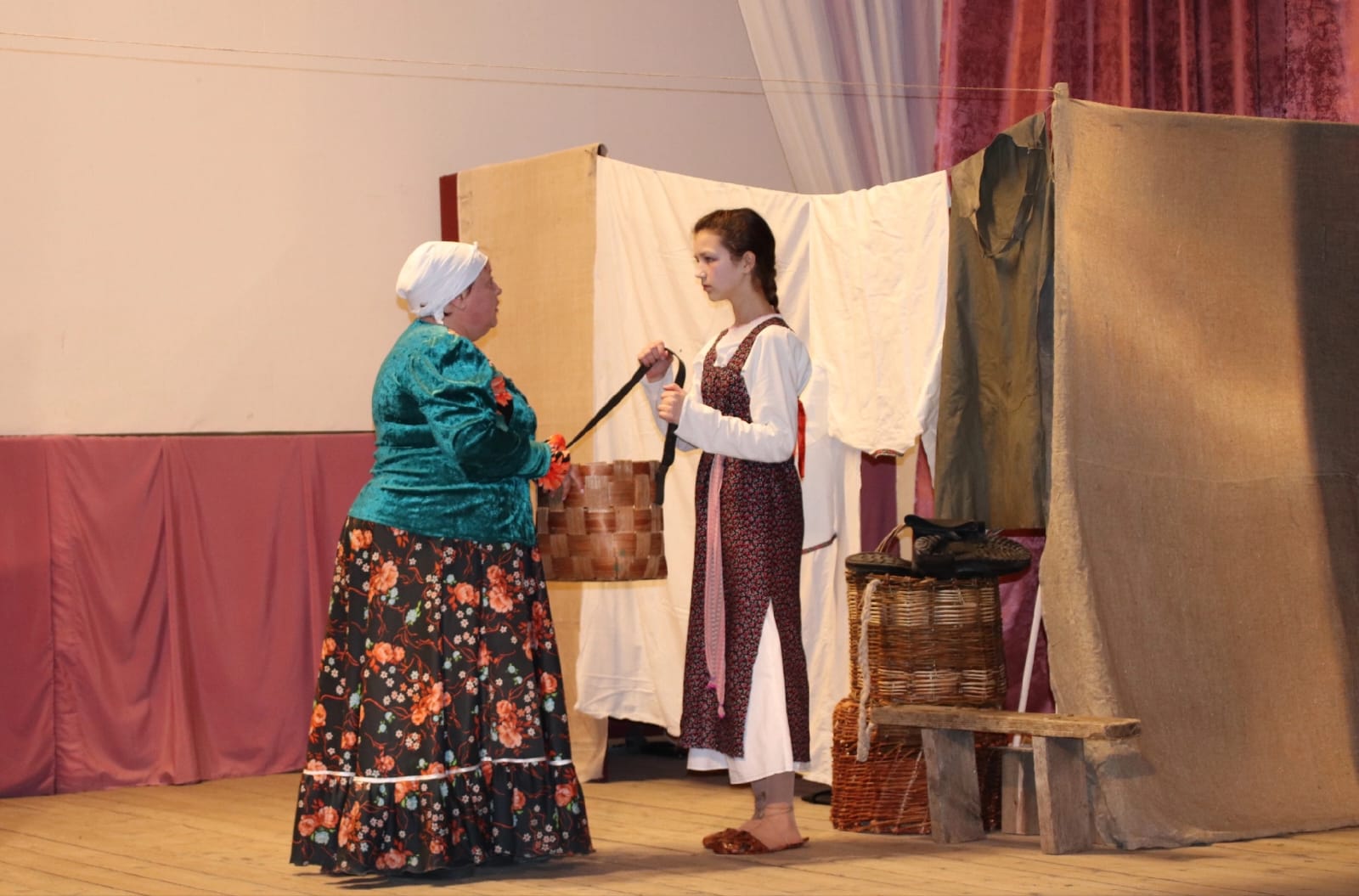 День театра отмечается 27 марта