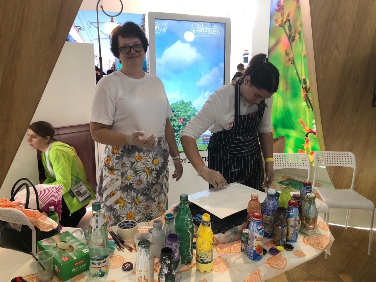 "ОТ ЮЖНЫЙ МОРЕЙ ДО ПОЛЯРНОГО КРАЯ РАСКИНУЛИСЬ НАШИ ЛЕСА И ПОЛЯ..."