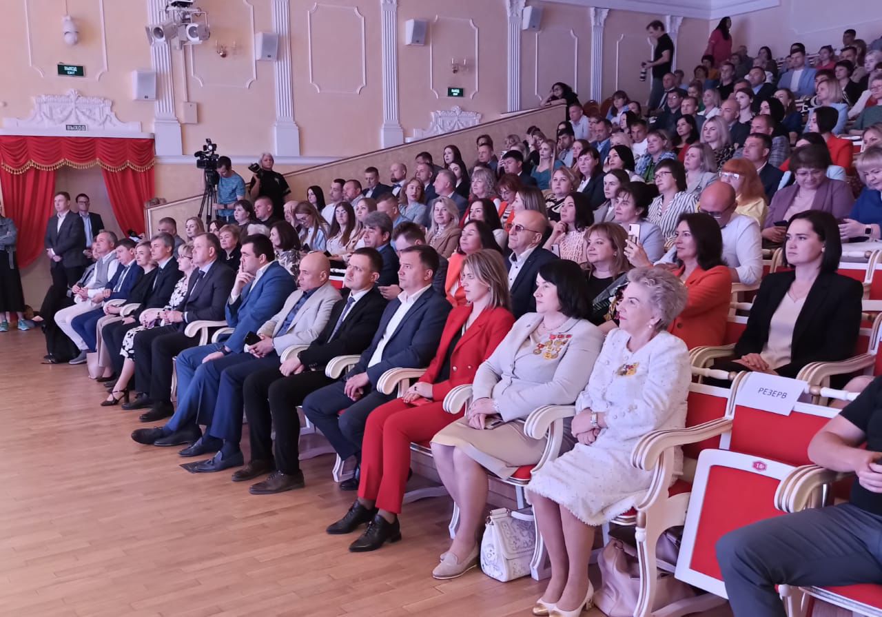 Предпринимательницы Союза Женщин России Липецкого регионального отделения приняли участие в праздновании Дня Предпринимателя