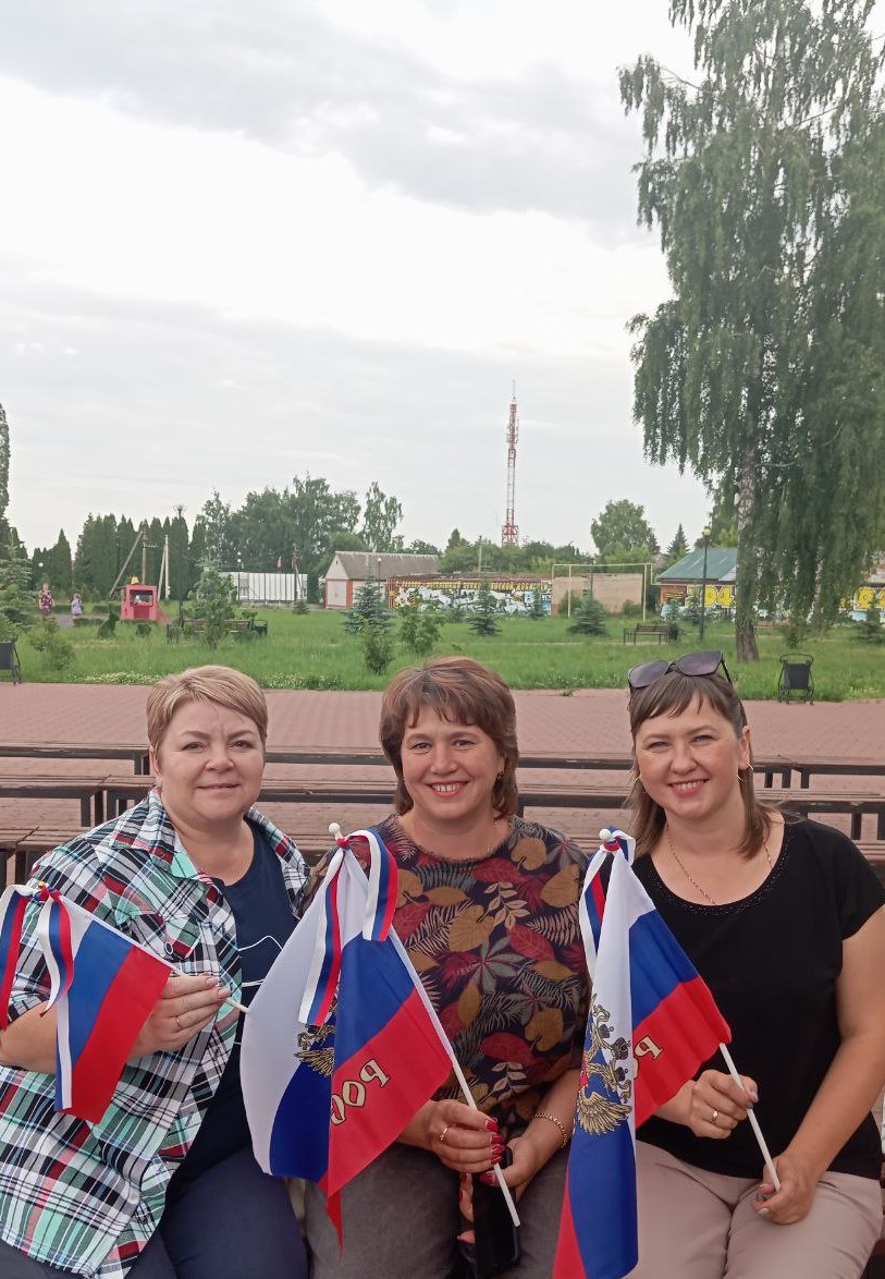 в Воловском округе в Парке Победы, для жителей и гостей округа состоялся концерт