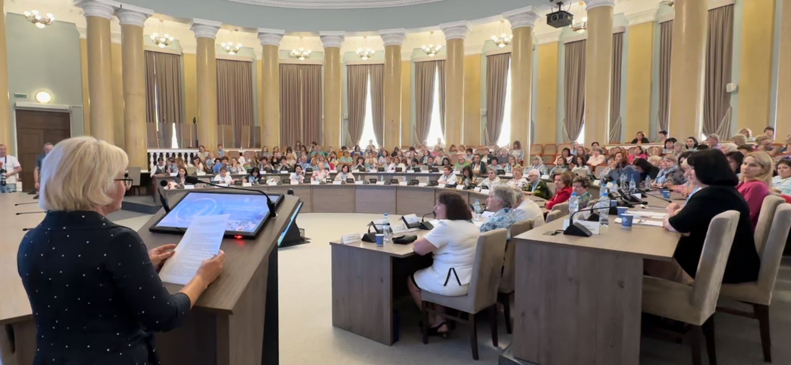 По всей стране прошла волна отчетно-выборных конференций региональных отделений Союза женщин России