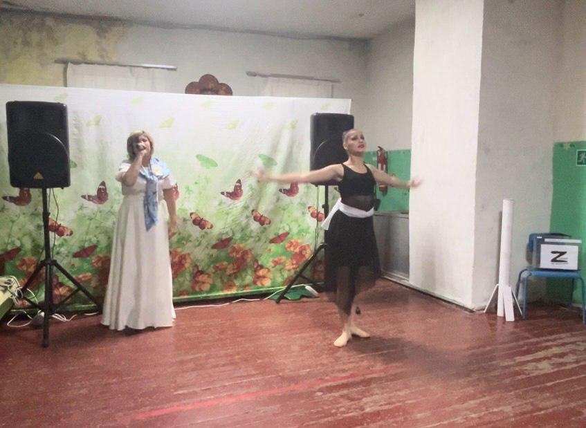 Агитбригада Добровского округа провела благотворительный патриотический концерт в поддержку участников СВО
