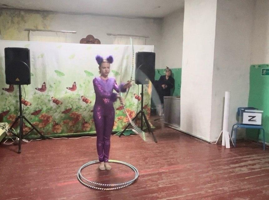 Агитбригада Добровского округа провела благотворительный патриотический концерт в поддержку участников СВО