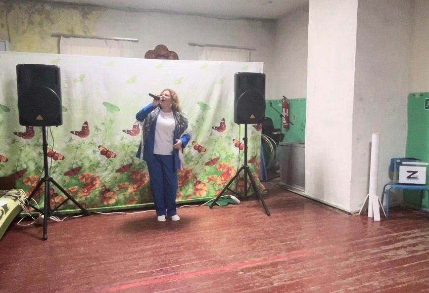 Агитбригада Добровского округа провела благотворительный патриотический концерт в поддержку участников СВО