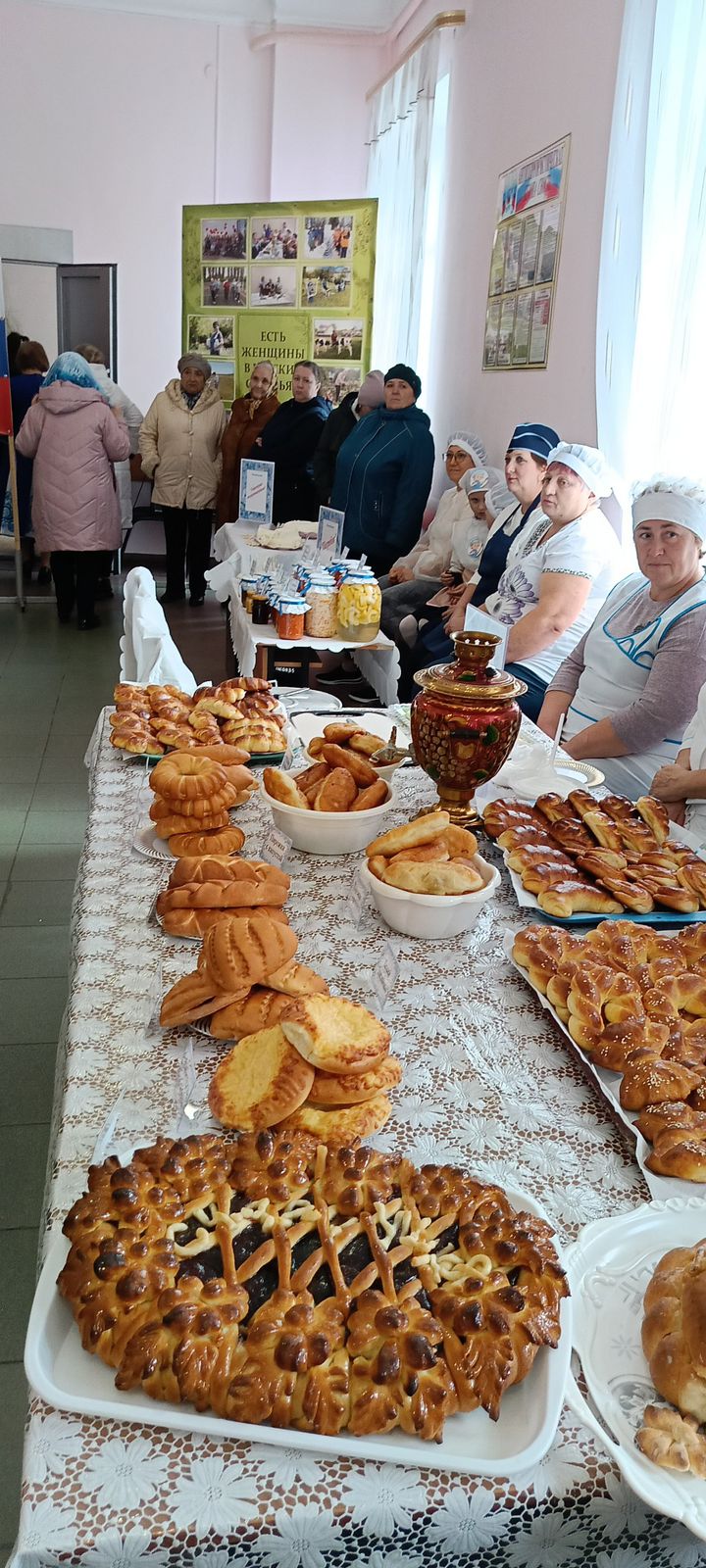 Средняя Матренка стала местом проведения праздника, посвященного Дню сельских женщин