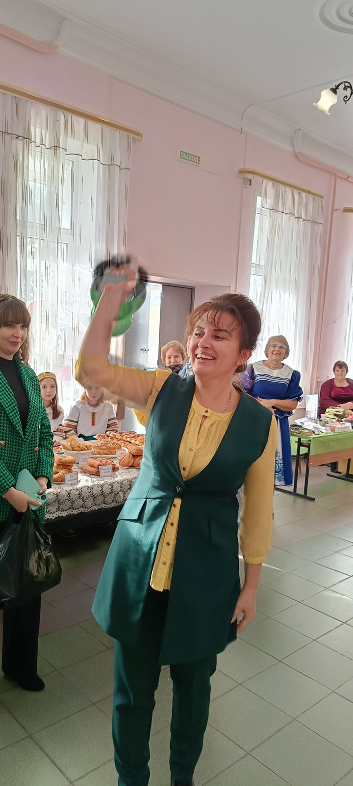 Средняя Матренка стала местом проведения праздника, посвященного Дню сельских женщин