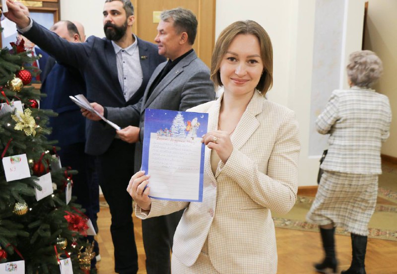 В Липецком городском Совете депутатов стало доброй традицией ежегодно ставить «Ёлку добра»