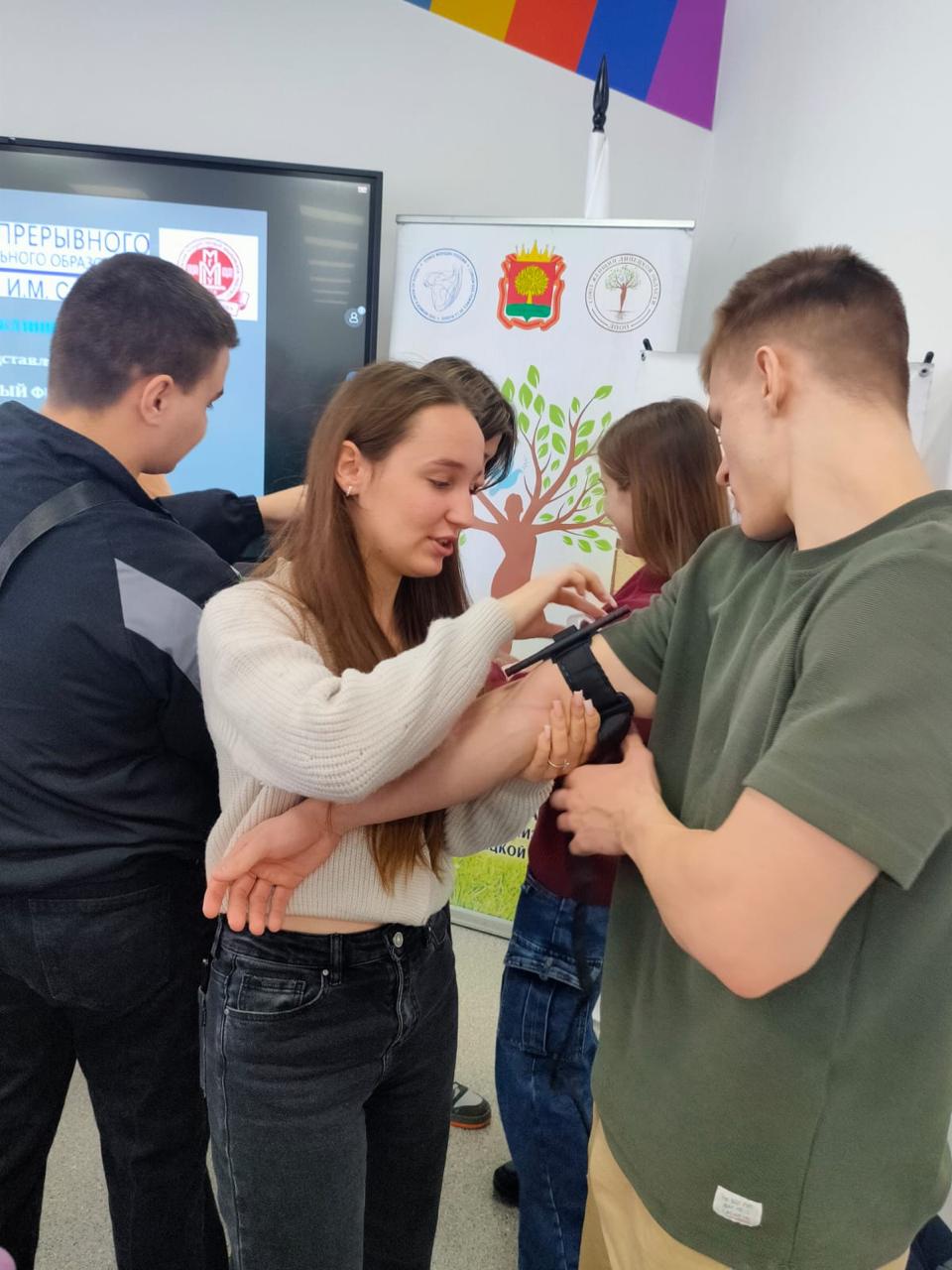 25 февраля в конференц-зале Липецкого металлургического колледжа прошло обучающее мероприятия по оказанию первой помощи