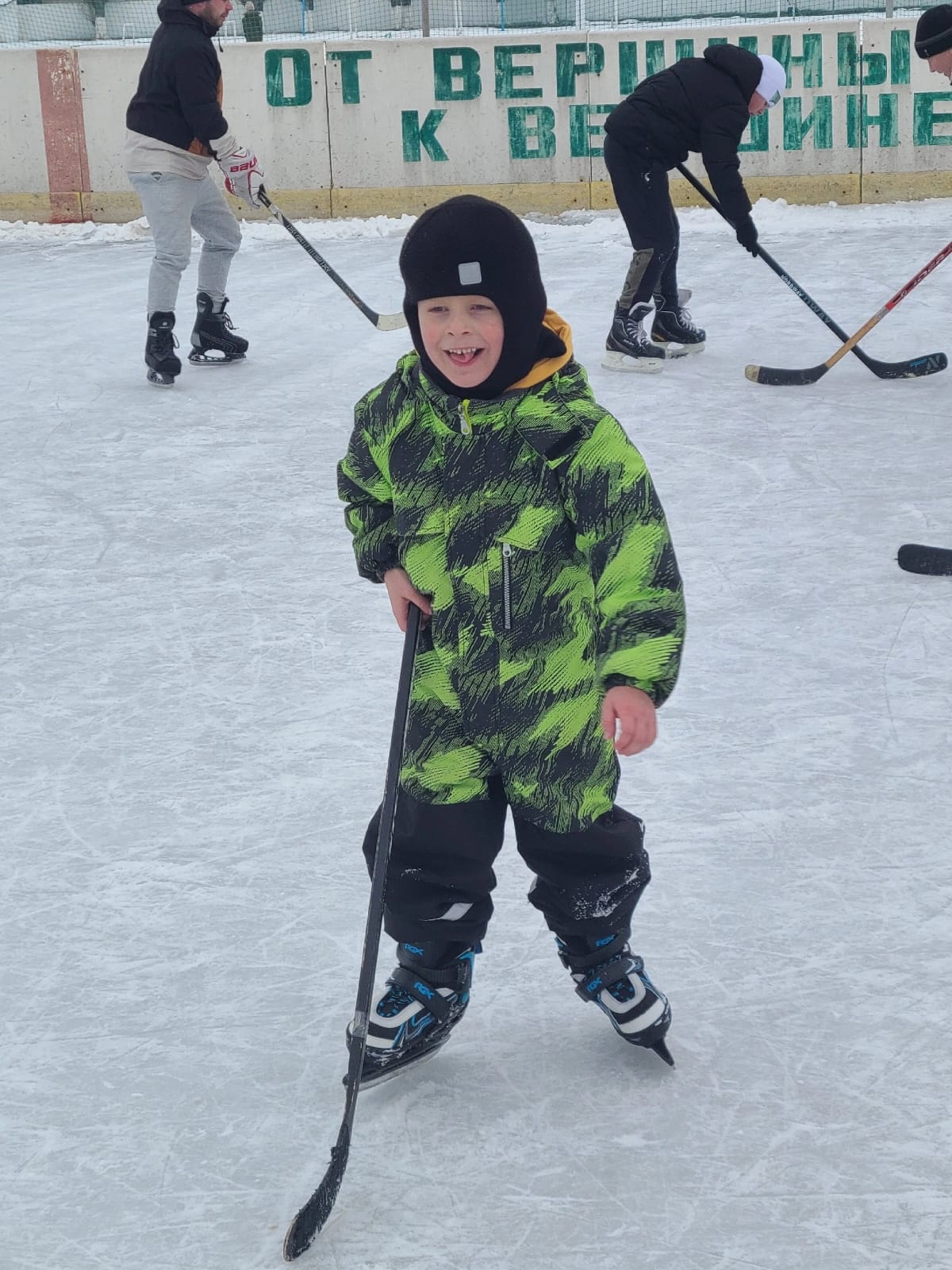 ВЕСЕННИЙ ХОККЕЙ В МАСЛЕНИЧНЫЙ ДЕНЬ