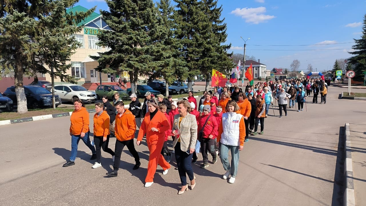 В преддверии Всемирного дня здоровья активистки Союза Женщин России липецкого регионального отделения Краснинкого района присоединились к акции«10 000 шагов к жизни»