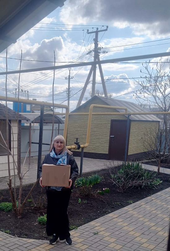 Активистки Добринского района собрали подарки к светлому празднику Пасхи для участников СВО