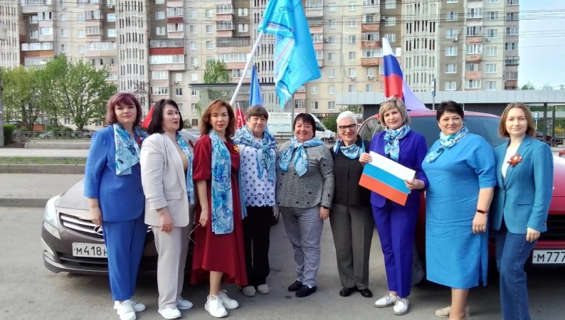 Члены Союза женщин Липецкой области устроили автопробег в честь 80-летия Победы