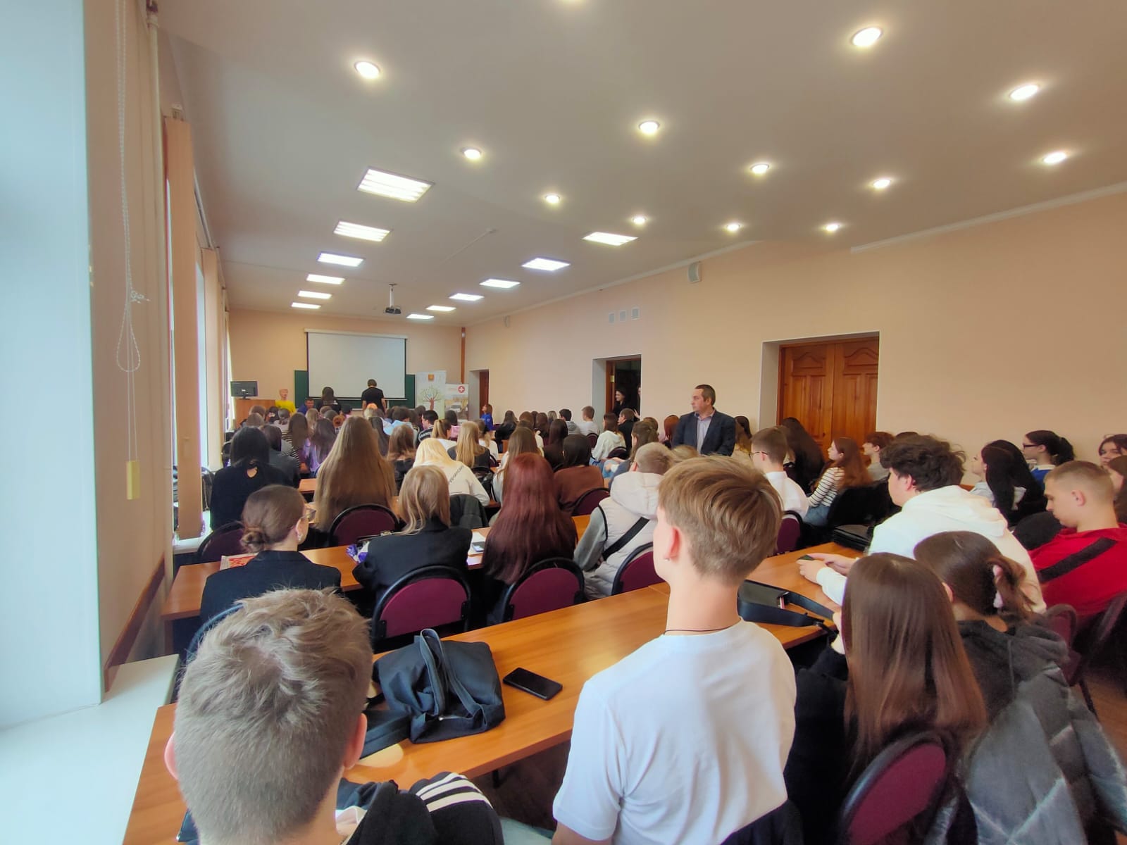 Липецкий филиал Финансового университета при Правительстве РФ 02.04.2025 г. посетили активисты ЛООО «Союз женщин Липецкой области»