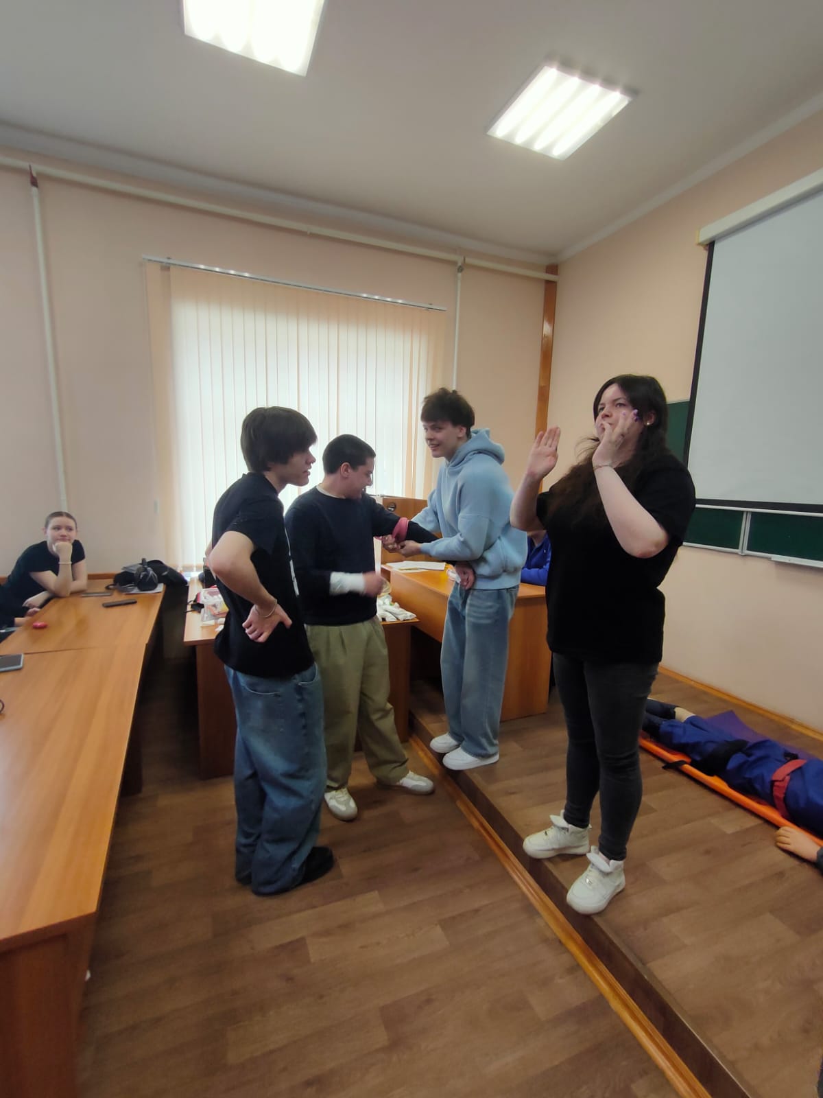 Липецкий филиал Финансового университета при Правительстве РФ 02.04.2025 г. посетили активисты ЛООО «Союз женщин Липецкой области»