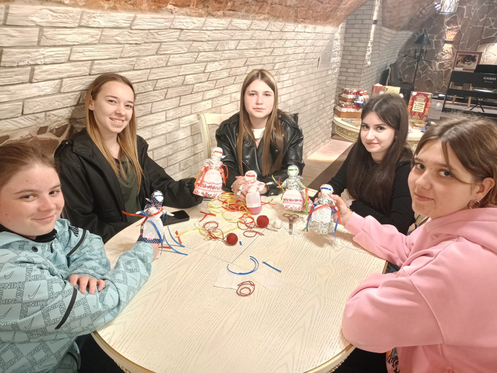 В современном обществе ощущается возрождение интереса к истории русского народа, к его культуре, традициям, обычаям