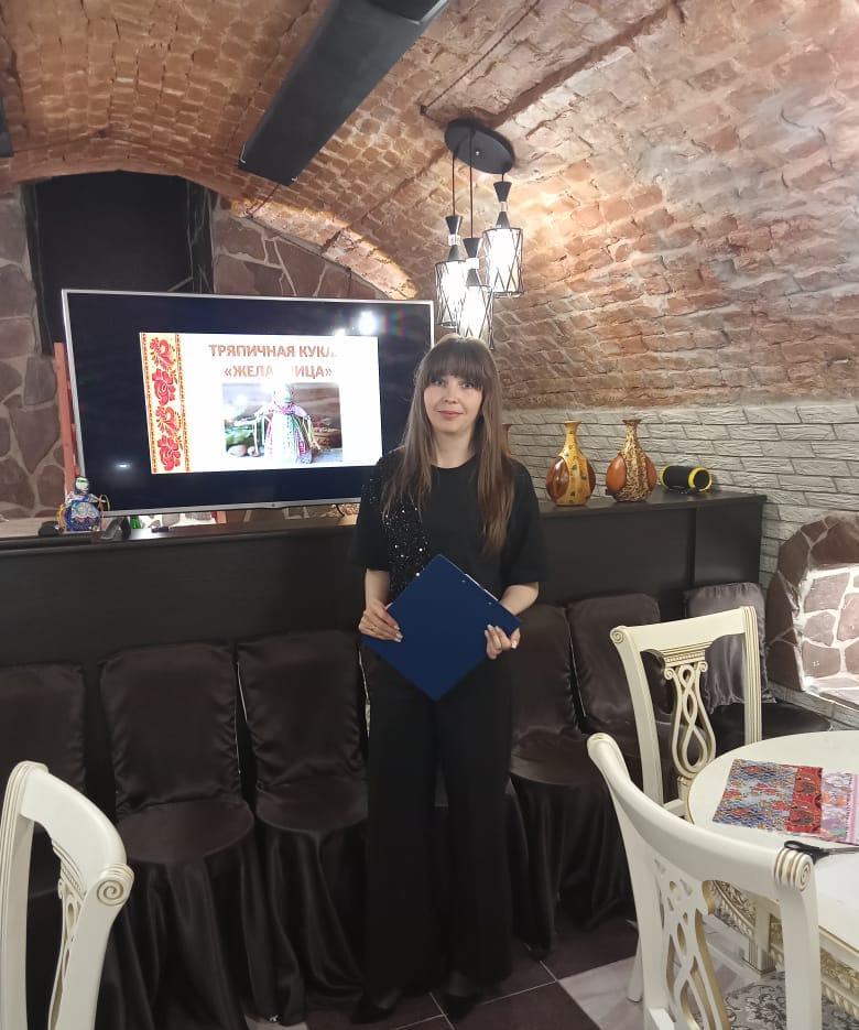 В современном обществе ощущается возрождение интереса к истории русского народа, к его культуре, традициям, обычаям