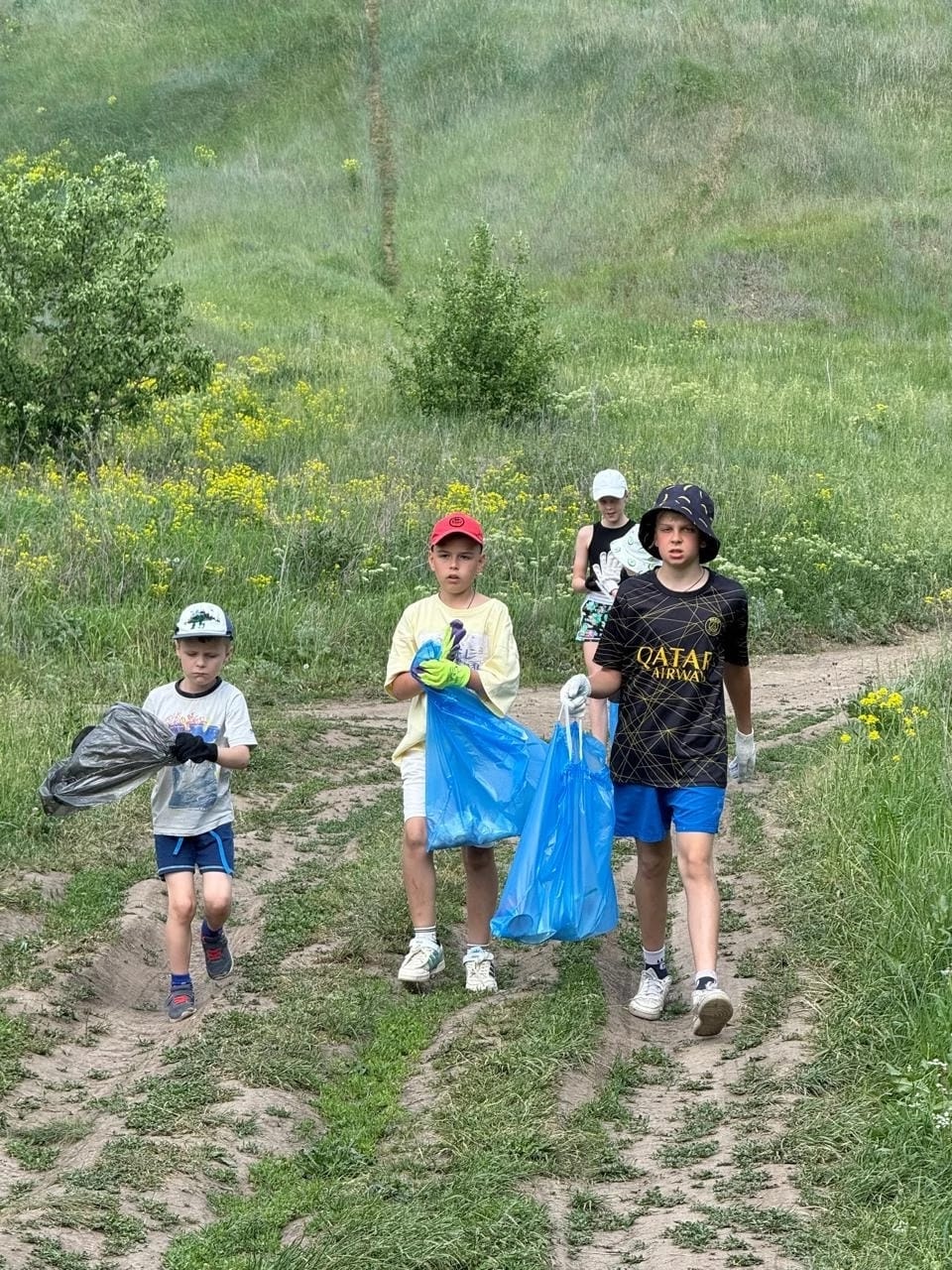 Молодежь «Союза женщин России» Данковского отделения Липецкой области вышла на экологическую тропу