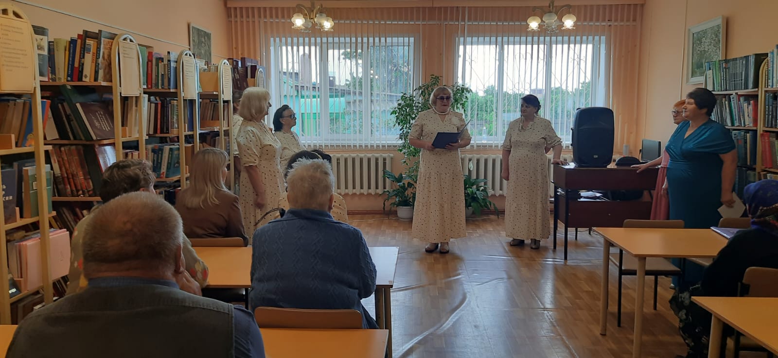 Долгоруковский филиал ЛОО ВОС посетил членов ВОС Тербунского района с концертной программой