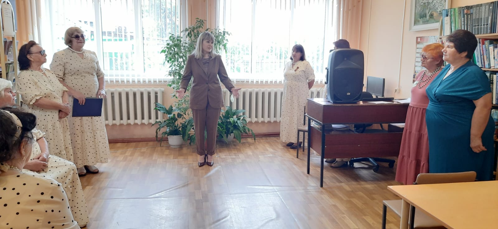 Долгоруковский филиал ЛОО ВОС посетил членов ВОС Тербунского района с концертной программой