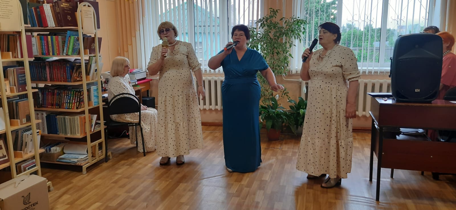 Долгоруковский филиал ЛОО ВОС посетил членов ВОС Тербунского района с концертной программой