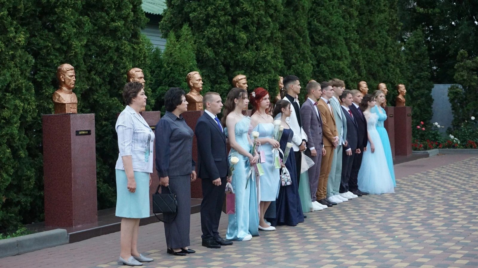 Выпускники Добринского района шагнули во взрослую жизнь