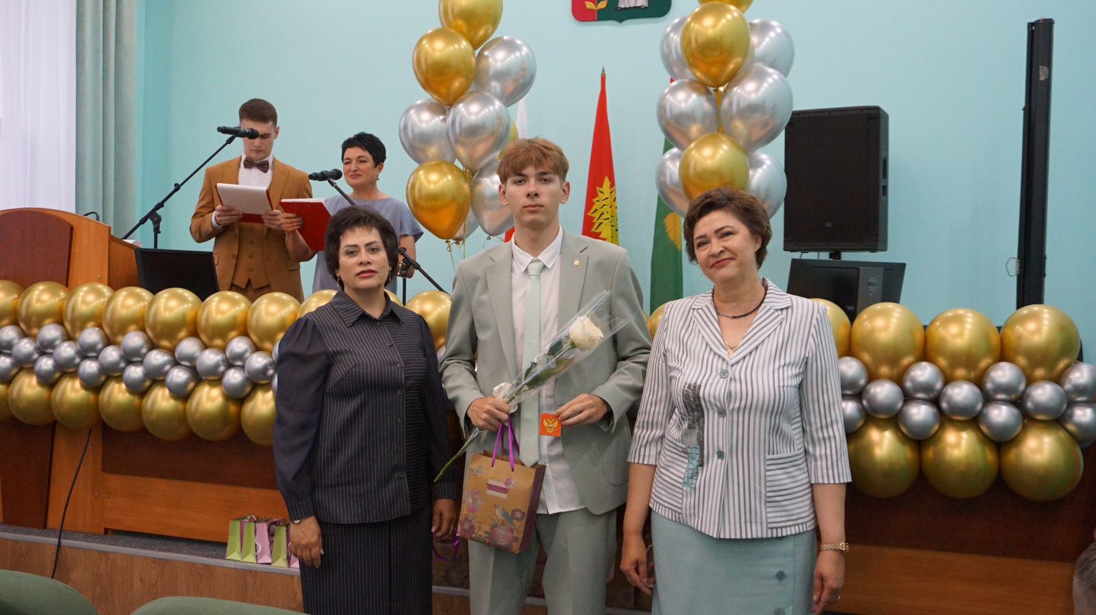 Выпускники Добринского района шагнули во взрослую жизнь