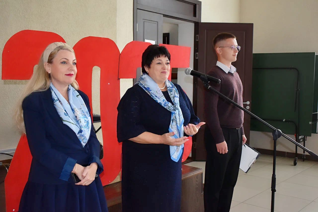 Праздник, приуроченный к Международному Дню пожилого человека, состоялся в Добровском доме культуры
