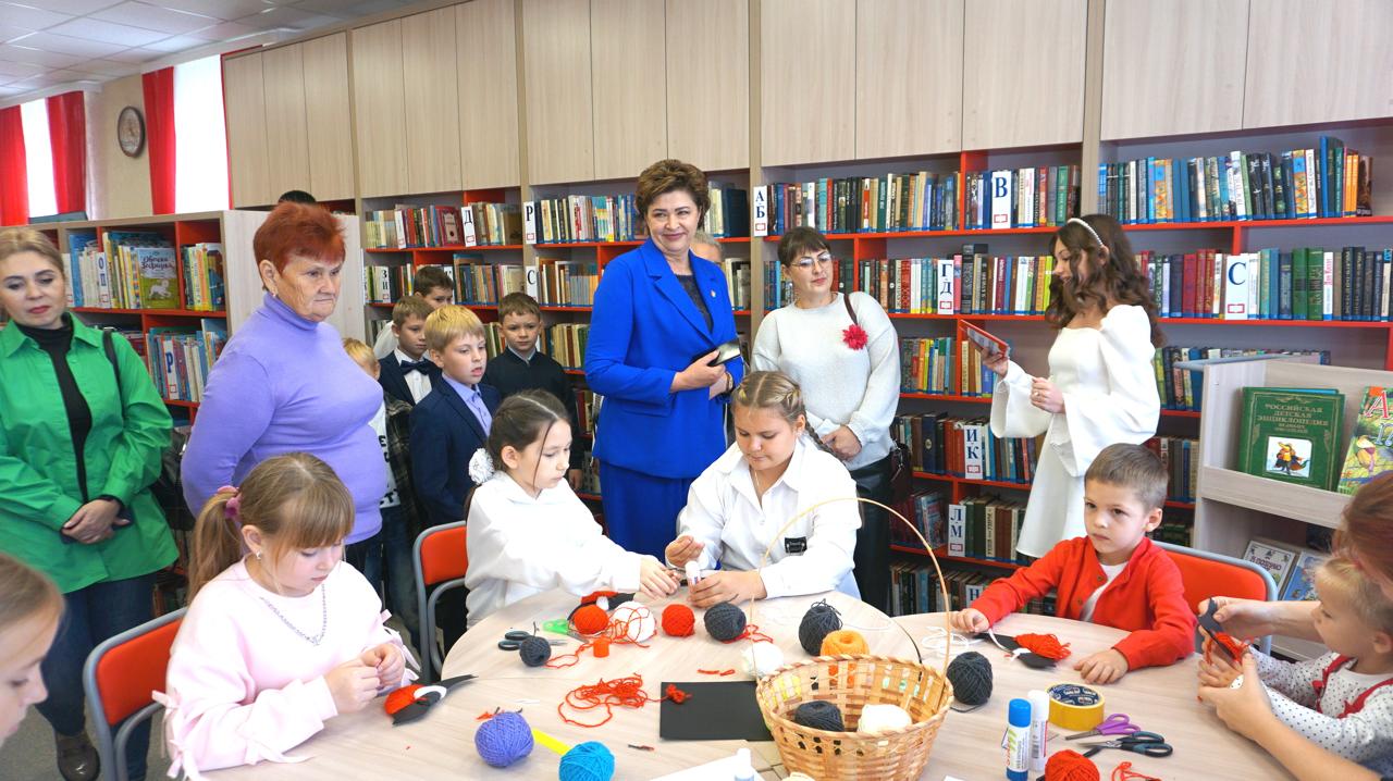 На базе Добринской центральной детской библиотеки произошло открытие библиотеки для юных книголюбов