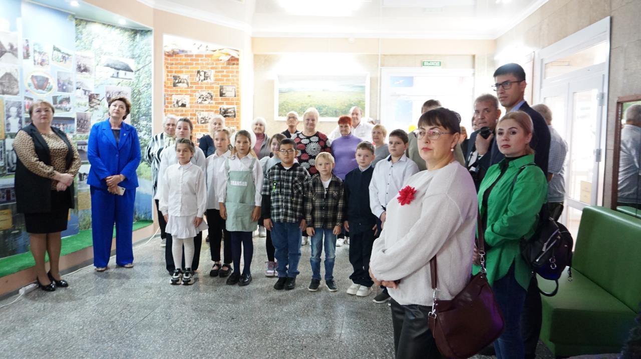 На базе Добринской центральной детской библиотеки произошло открытие библиотеки для юных книголюбов