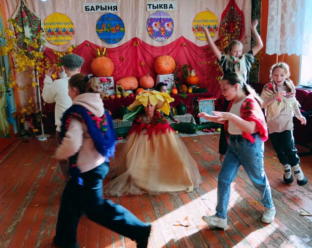 "Барыня Тыква" – веселое детское мероприятие, которое прошло в доме культуры села Яблоново Краснинского района