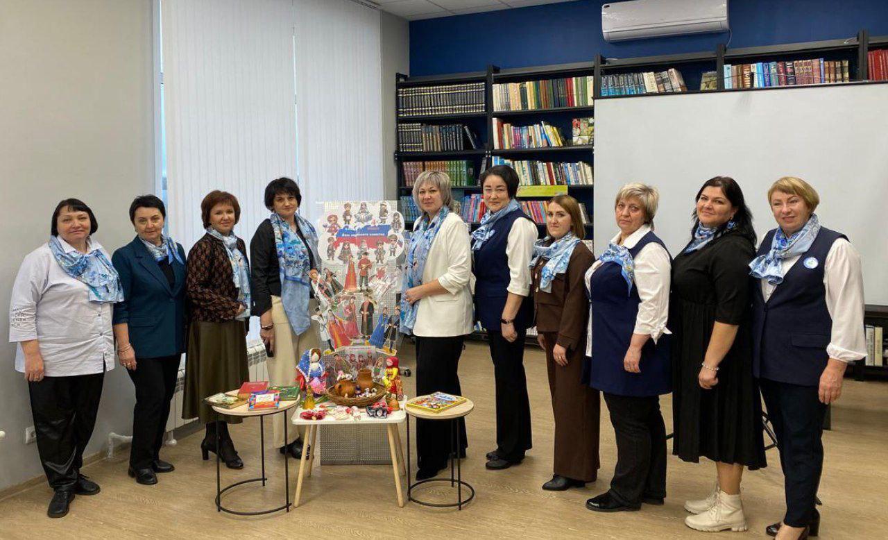 4 ноября в библиотеке села Красное состоялось заседание союза женщин России Липецкого регионального отделения