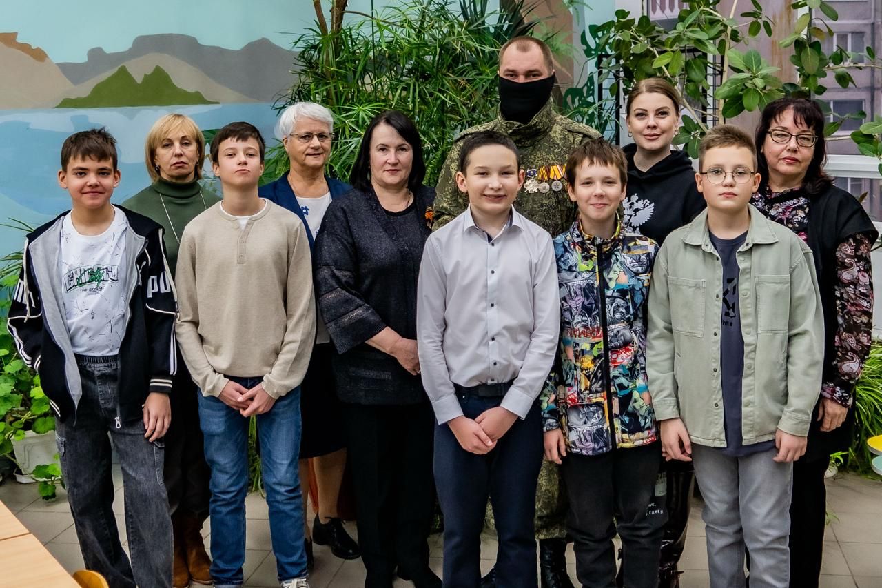 Патриотическая встреча прошла в ДДТ "Октябрьский"