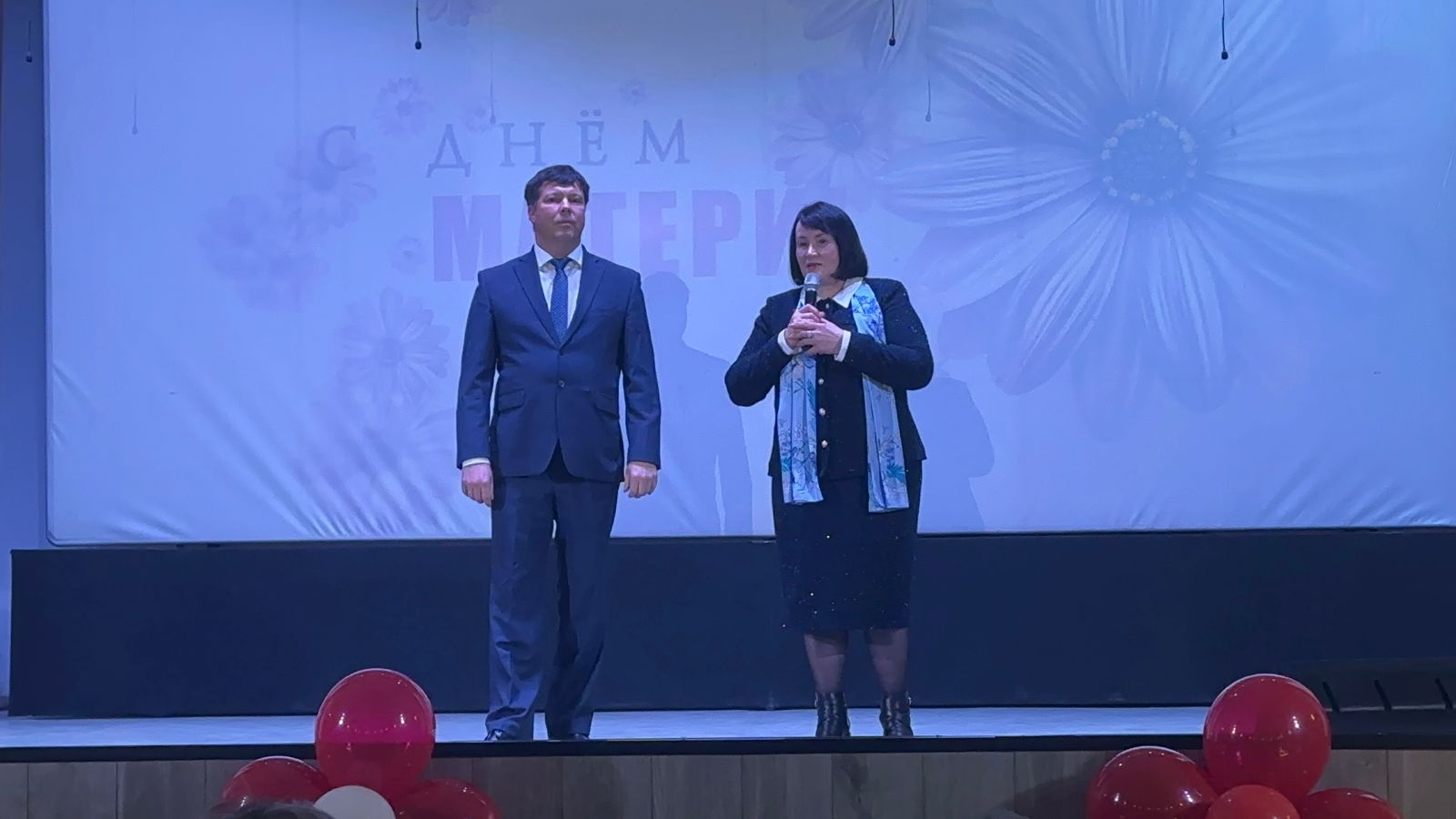 В Лебедяни прошел праздничный концерт, посвященный Дню матери