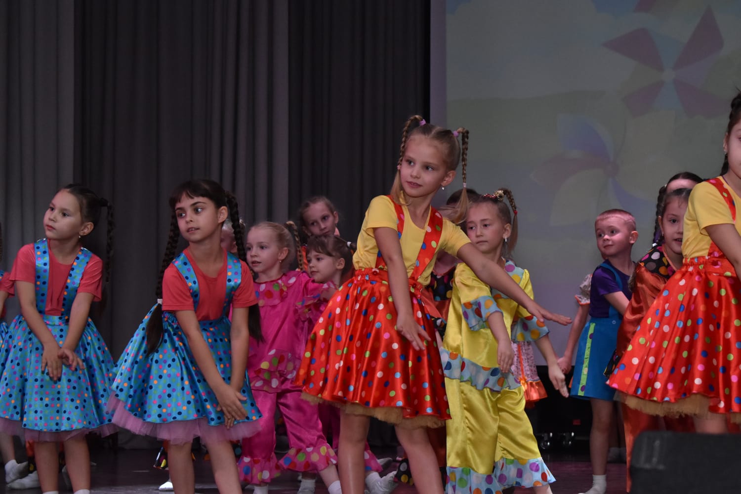 В Доме культуры села Доброе состоялось праздничное мероприятие, посвященное Дню матери