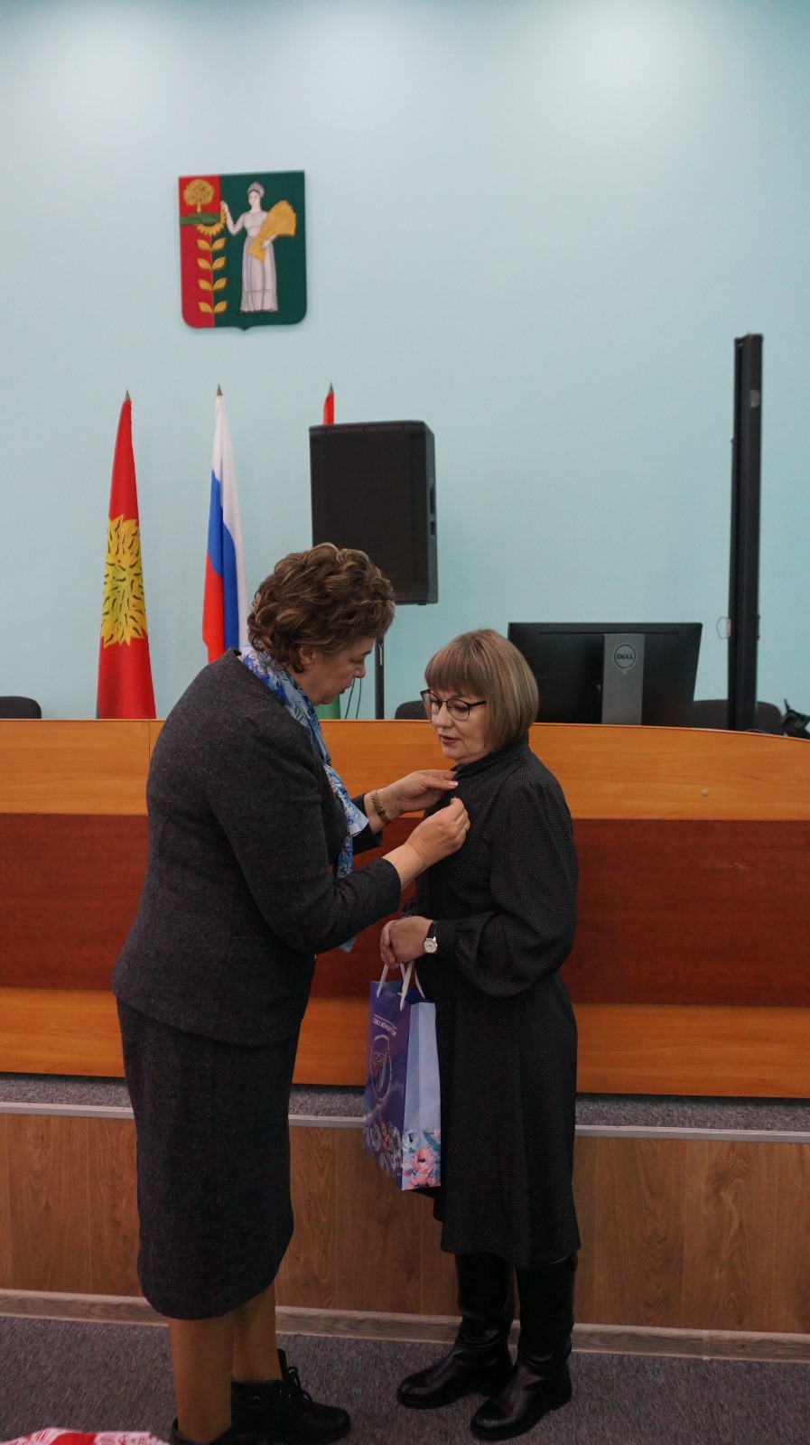 «Материнский подвиг бессмертен»: в Добринском округе почтили память героев и поддержали их матерей