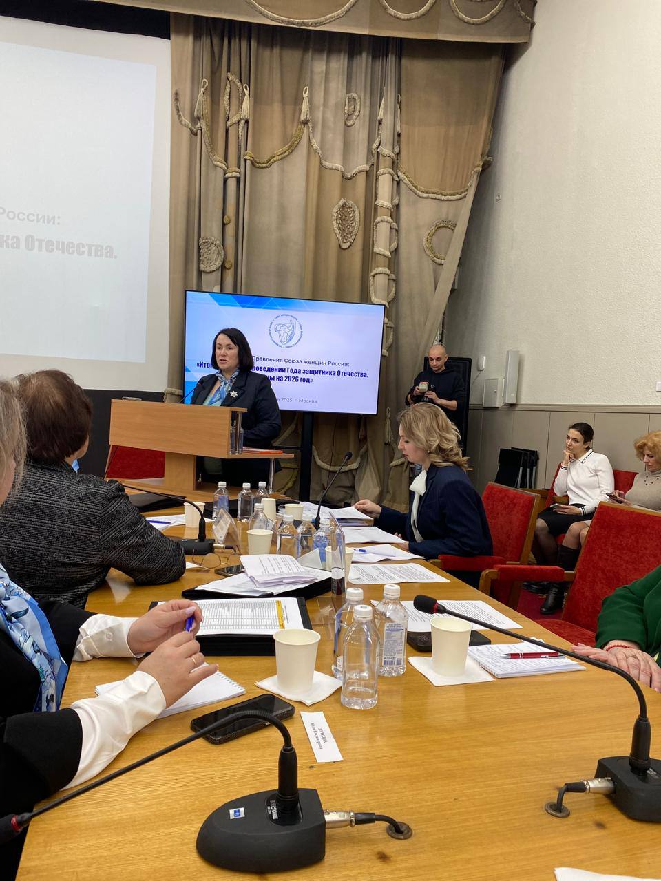 10 декабря в Союзе женщин России проходит заседание Правления общероссийской общественно государственной организации «Союз женщин России»