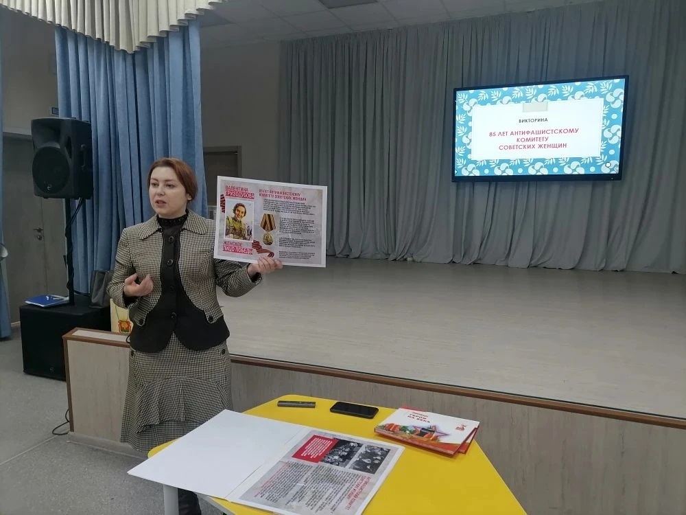 23.12.2025г. Казакова Вероника Александровна провела встречу с учащимися МБОУ СОШ с. Кузьминские Отвержки