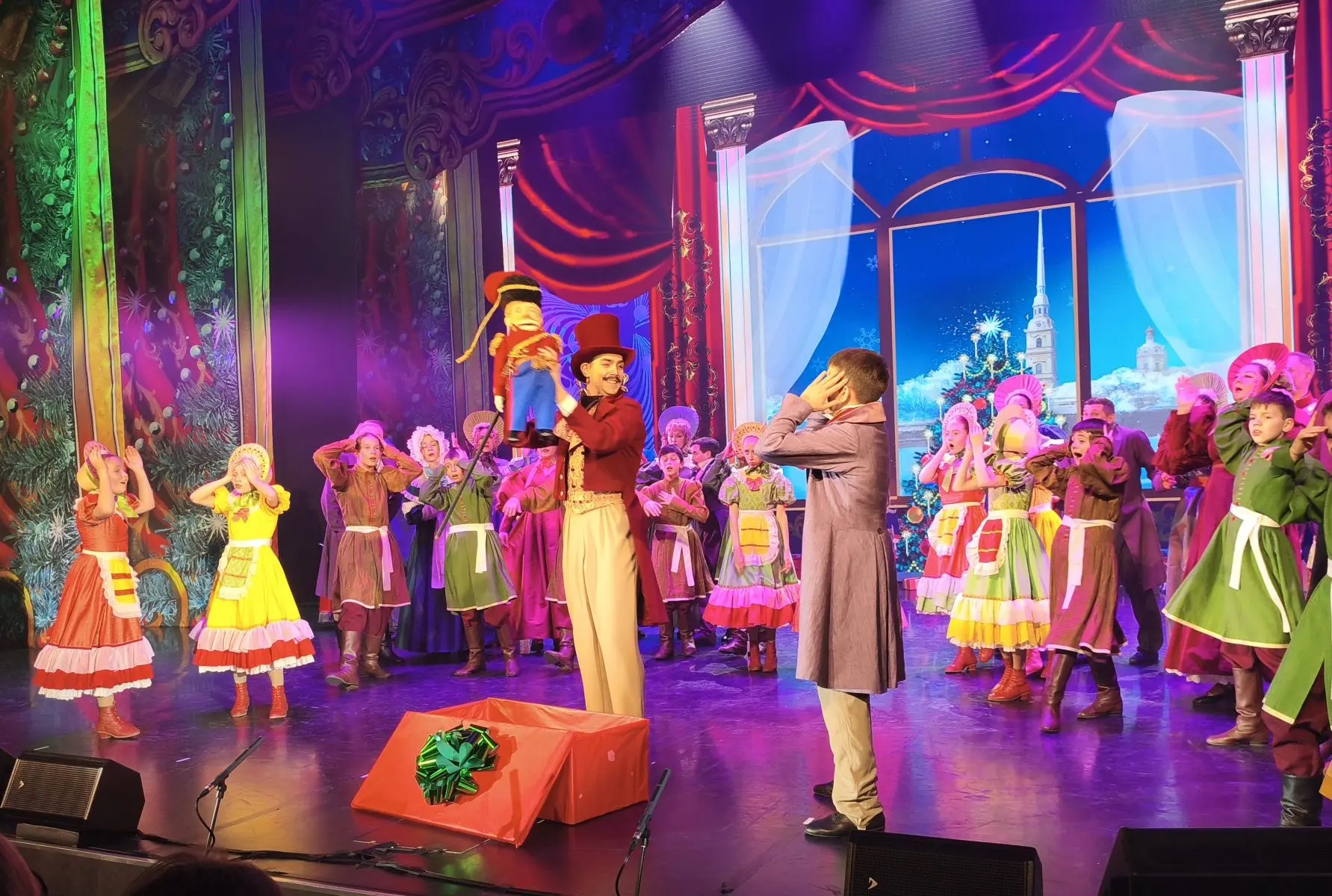 Ученики СШ № 21 посетили показ музыкально-хореографической сказки "Щелкунчик"