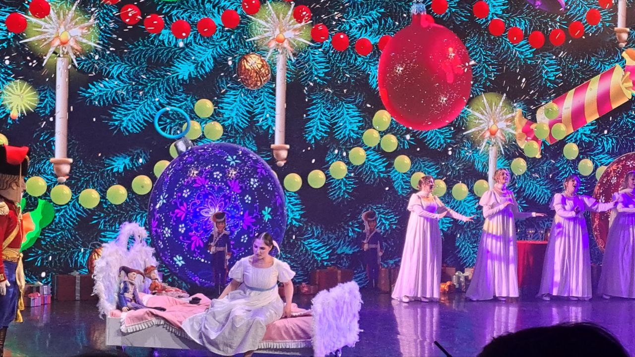 "СКАЗКА К НАМ ПРИХОДИТ"